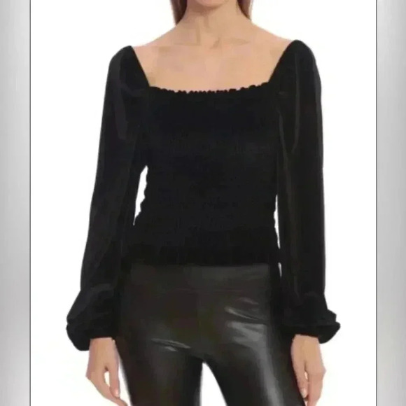 NWT BAGATELLE‎ Shirred Velvet Top Size M A51 - Picture 1 of 9